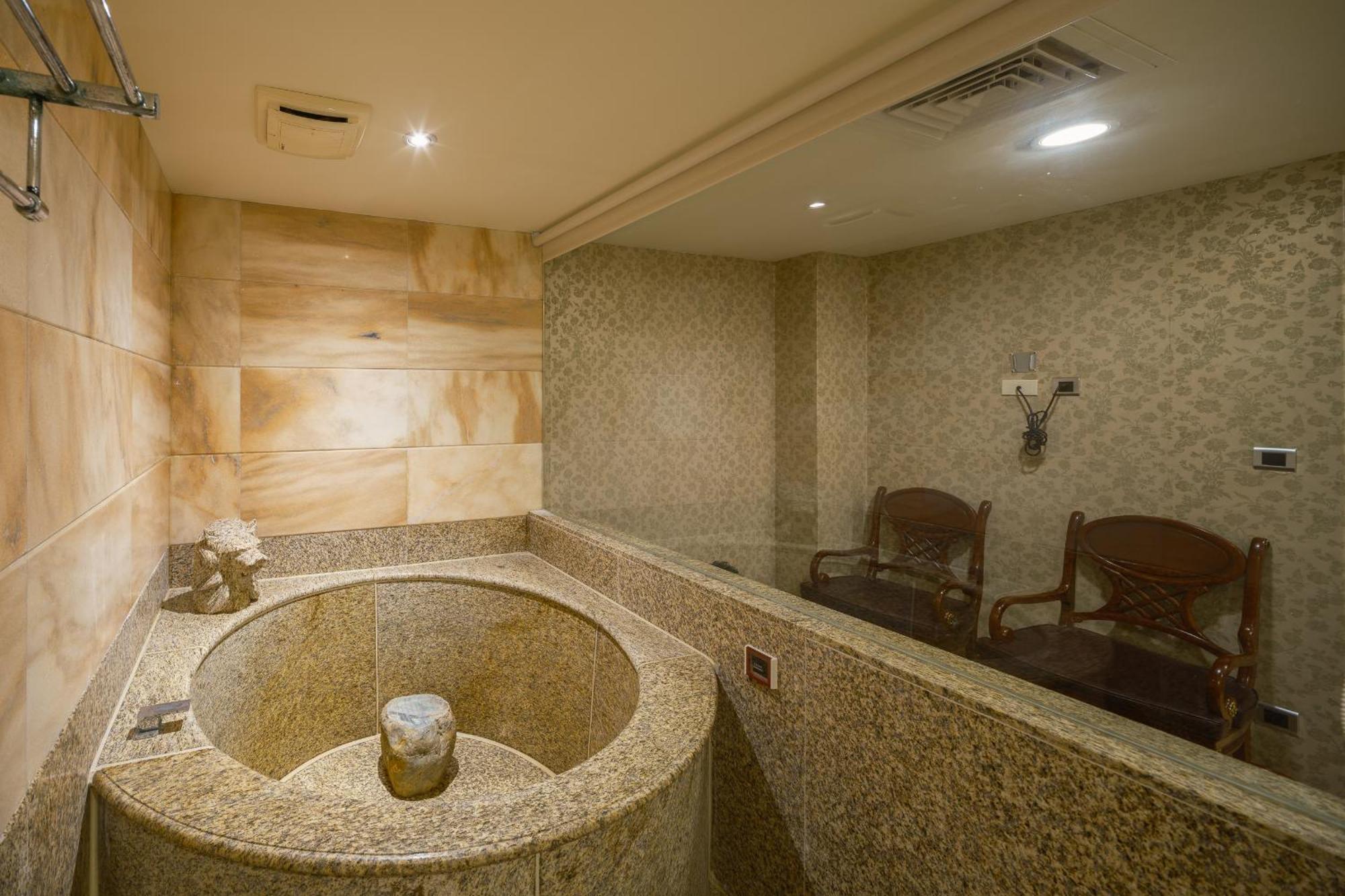 Grand Pleasure Spring Hotel Тайбэй Экстерьер фото